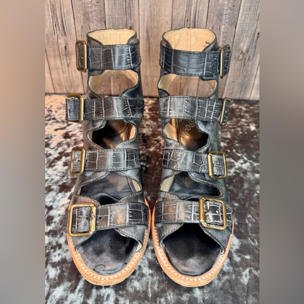 FREEBIRD Quail Black Multi Distressed Strappy Sandals Size 9 - Picture 9 of 14